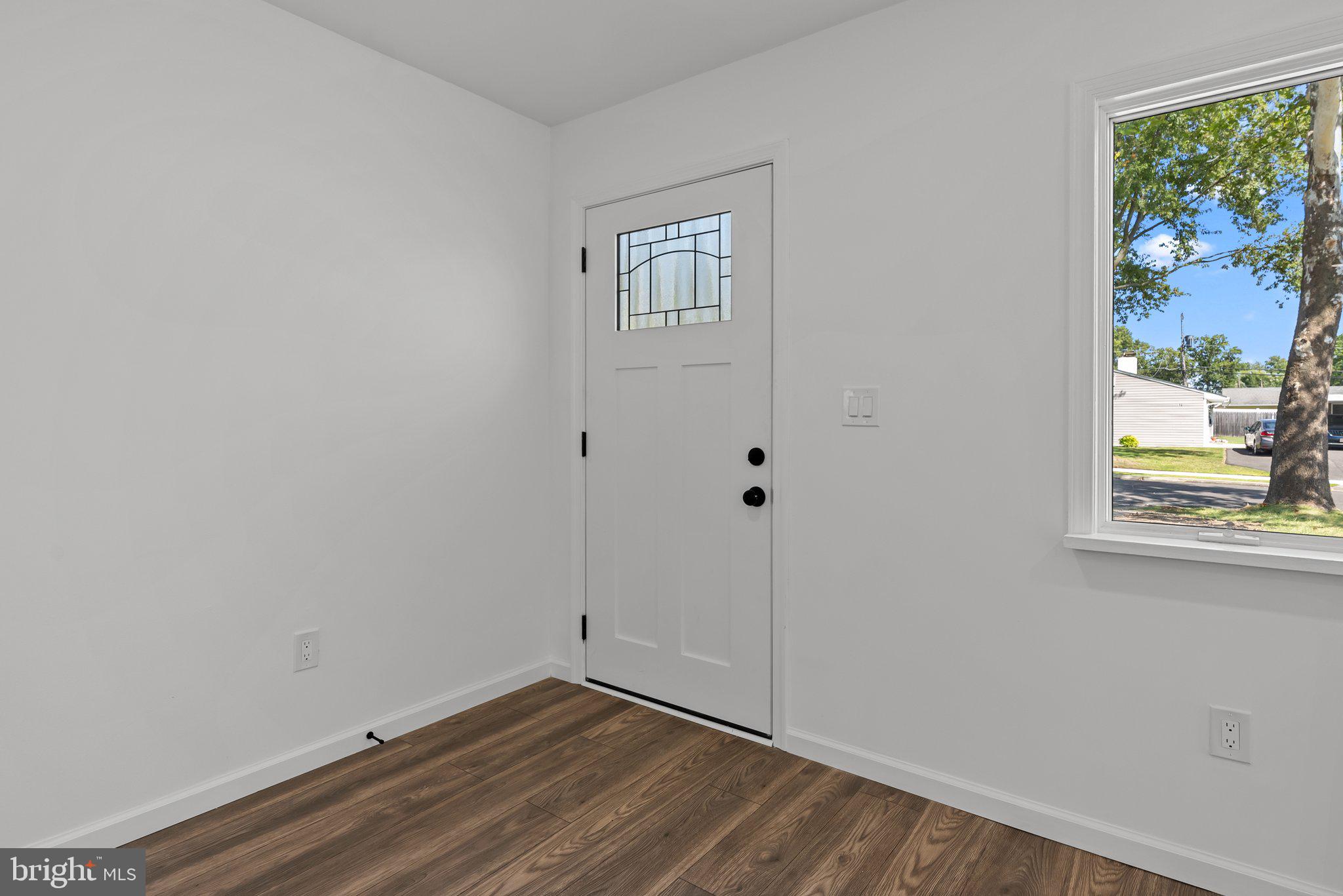 7 Gentle Road Levittown, PA 19057 - Photo 4 of 27