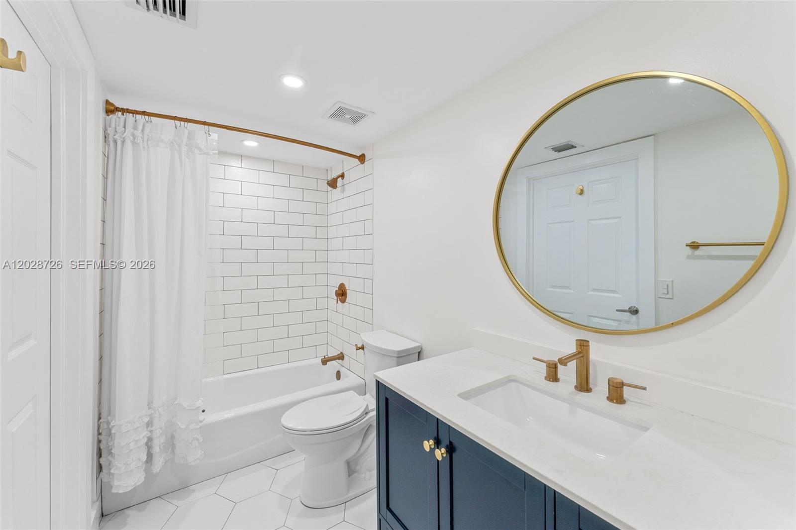 2415 Northwest 16th St Road, Unit 306 Miami, FL 33125 - Photo 18 of 22