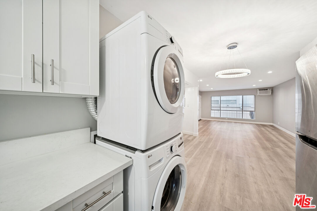 326 South Serrano Avenue, Unit 4 Los Angeles, CA 90020 - Photo 6 of 13