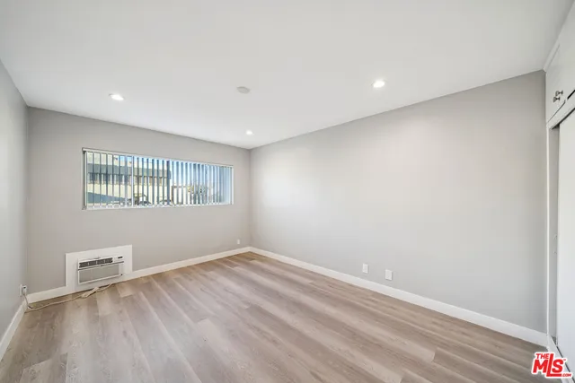 $2,325 | 326 South Serrano Avenue, Unit 4, Los Angeles, CA 90020