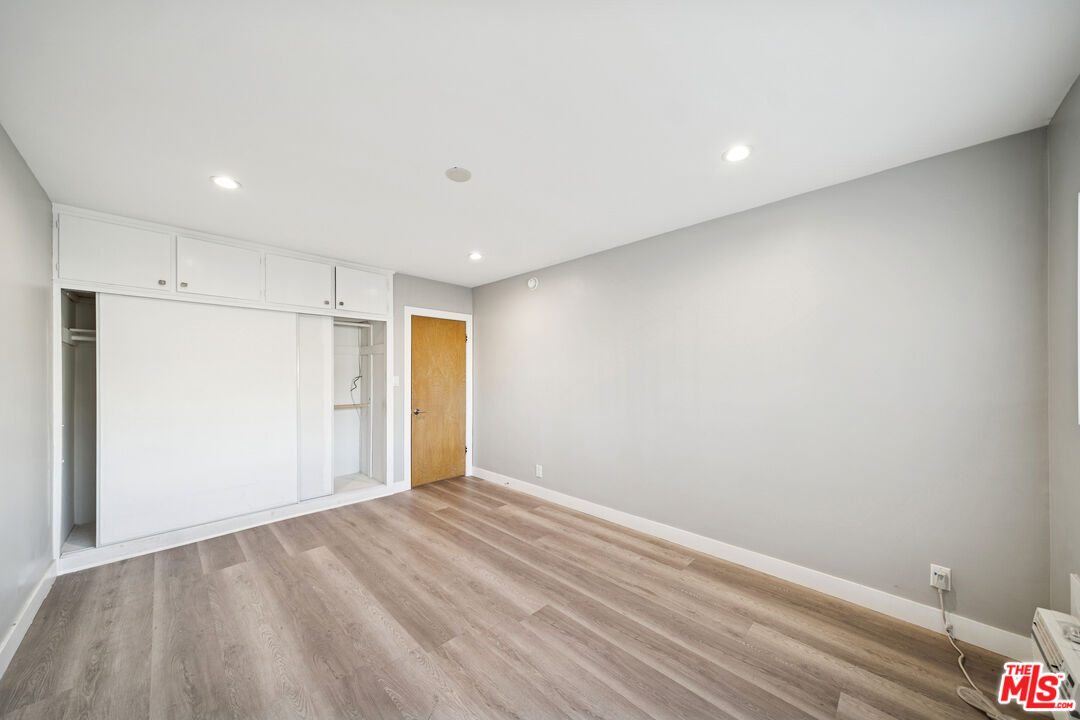 326 South Serrano Avenue, Unit 4 Los Angeles, CA 90020 - Photo 9 of 13