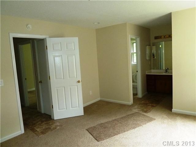 8631 Waterrock Road Charlotte, NC 28214 - Photo 4 of 7 Gallery Image 4