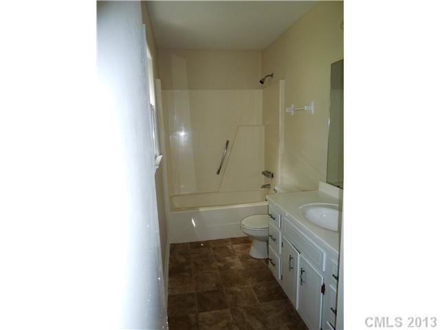 8631 Waterrock Road Charlotte, NC 28214 - Photo 5 of 7 Gallery Image 5