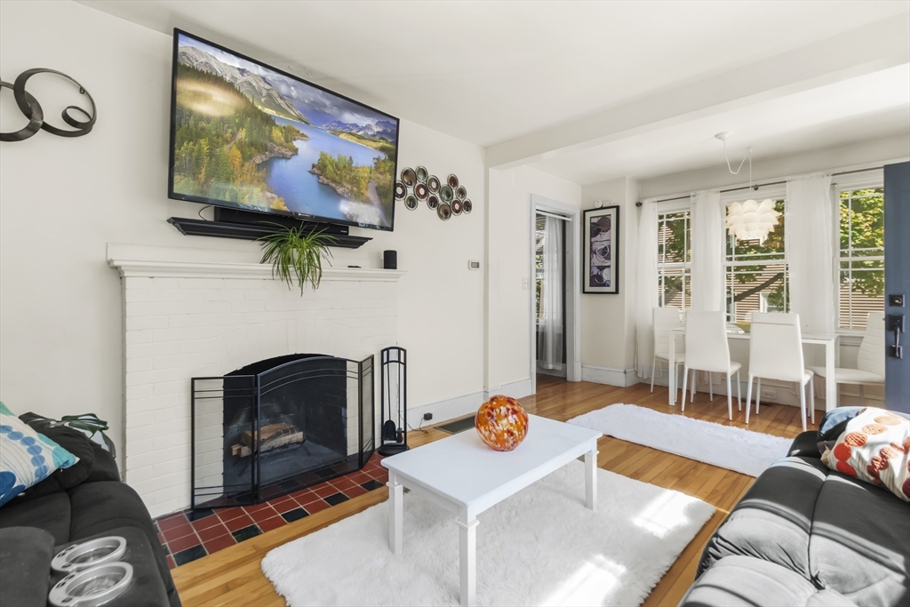 32 Kosta Street Worcester, MA 01607 - Photo 8 of 34 Gallery Image 8
