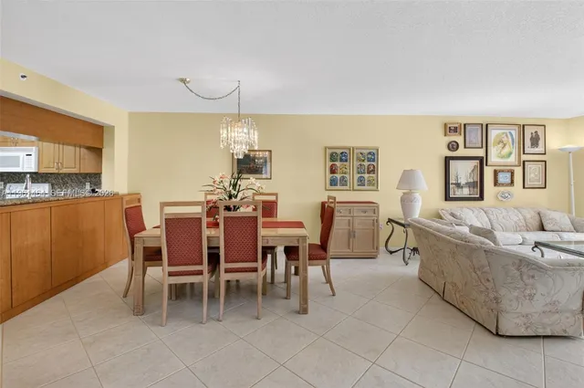 $299,000 | 12540 Majesty Circle, Unit 208, Boynton Beach, FL 33437