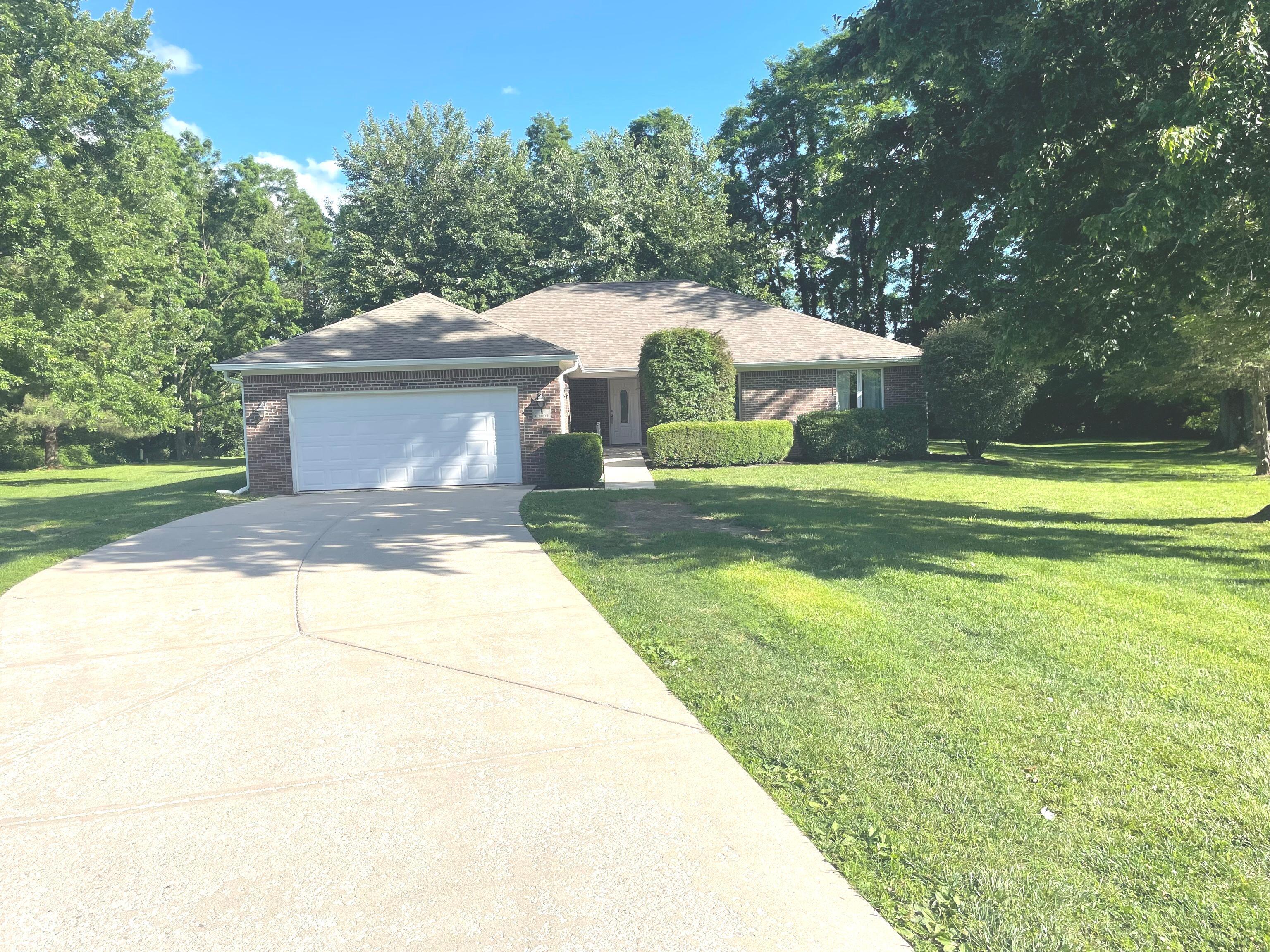 8 U-Drive Cloverdale, IN 46120 - Photo 2 of 37