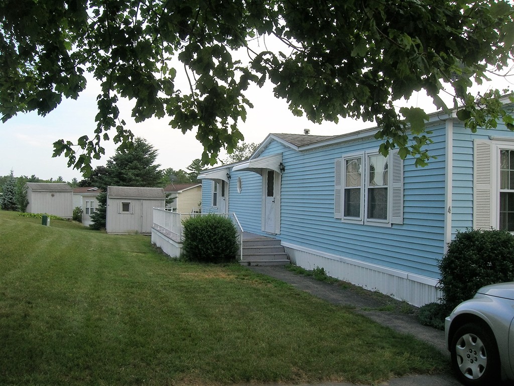 4 Wampanoag Road Taunton, MA 02780 - Photo 6 of 8 Gallery Image 6