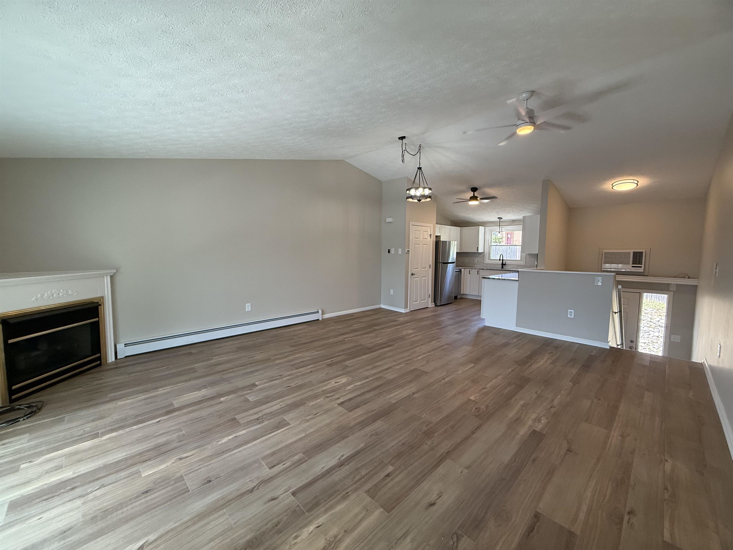 186 Dunbarton Road, Unit 26 Manchester, NH 03102 - Photo 8 of 17