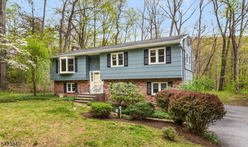 26 Tamarack Road Andover, NJ 07821 - Photo 2 of 26