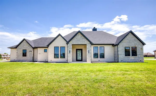 $699,800 | 1333 Canyon Lake Road, Wills Point, TX 75169