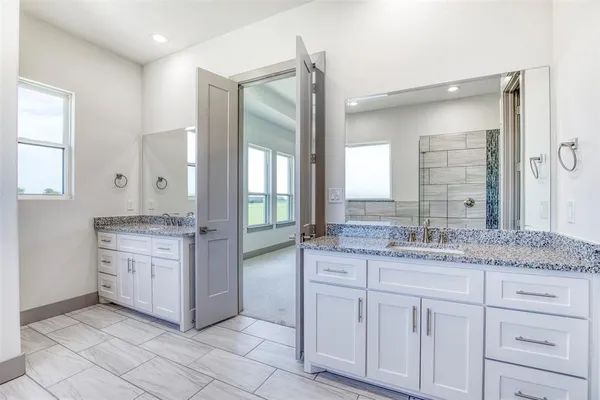 $699,800 | 1333 Canyon Lake Road, Wills Point, TX 75169