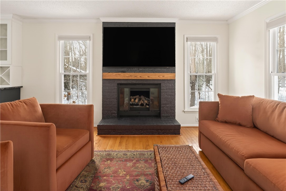 460 Upper Valley Road Gates, NY 14624 - Photo 6 of 40