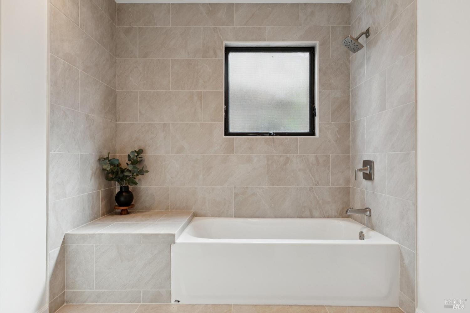 19060 Robinson Road Sonoma, CA 95476 - Photo 19 of 37 Gallery Image 19