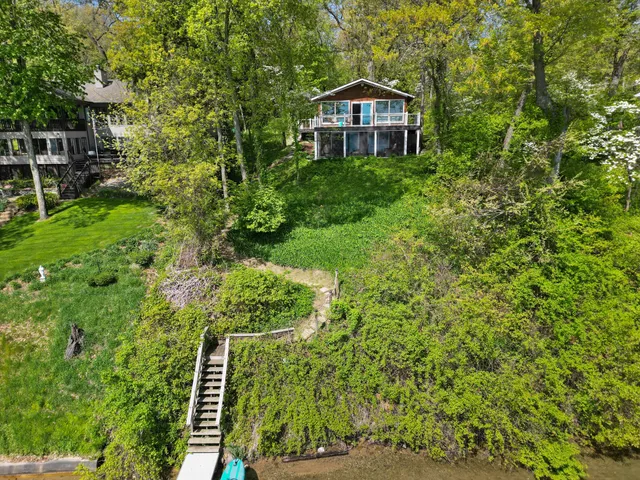 $1,280,000 | 20189 Dogwood Trail, White Pigeon, MI 49099