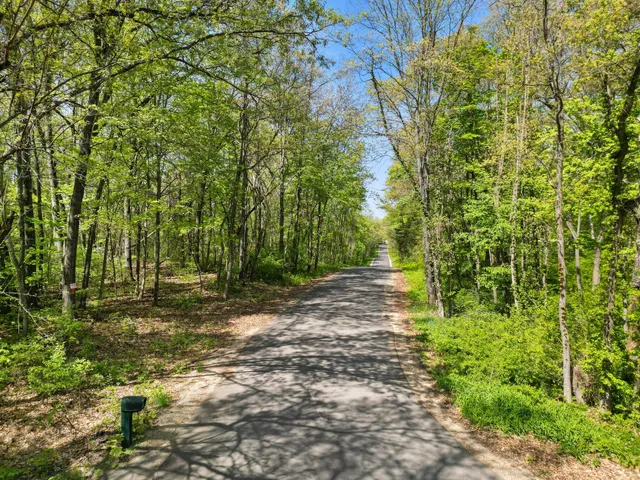$1,280,000 | 20189 Dogwood Trail, White Pigeon, MI 49099