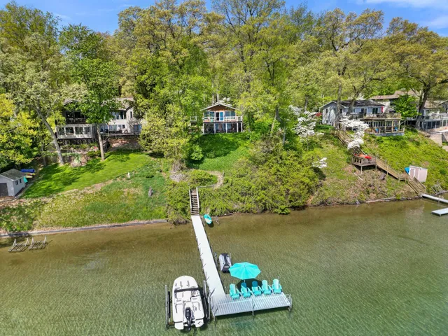 $1,280,000 | 20189 Dogwood Trail, White Pigeon, MI 49099