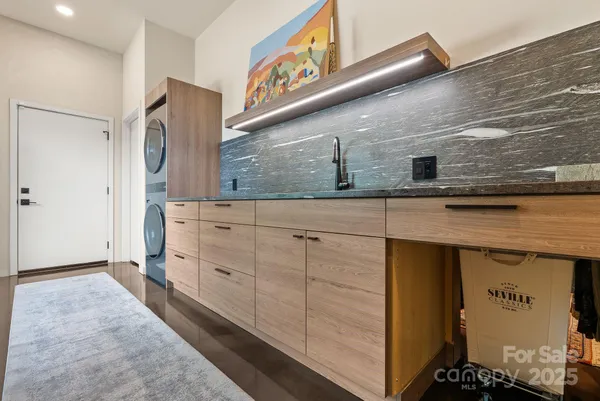 a view of a storage & utility room