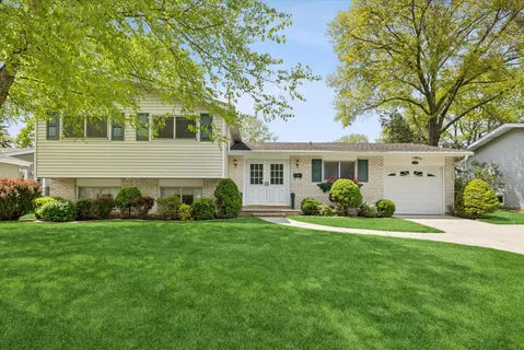 $450,000 | 2406 North Lafayette Street, Arlington Heights, IL 60004