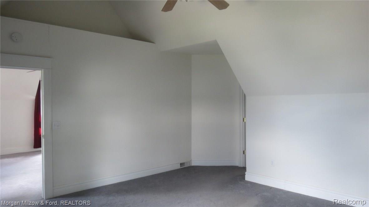 4048 Hunt Road Lapeer, MI 48446 - Photo 10 of 17 12.JPG