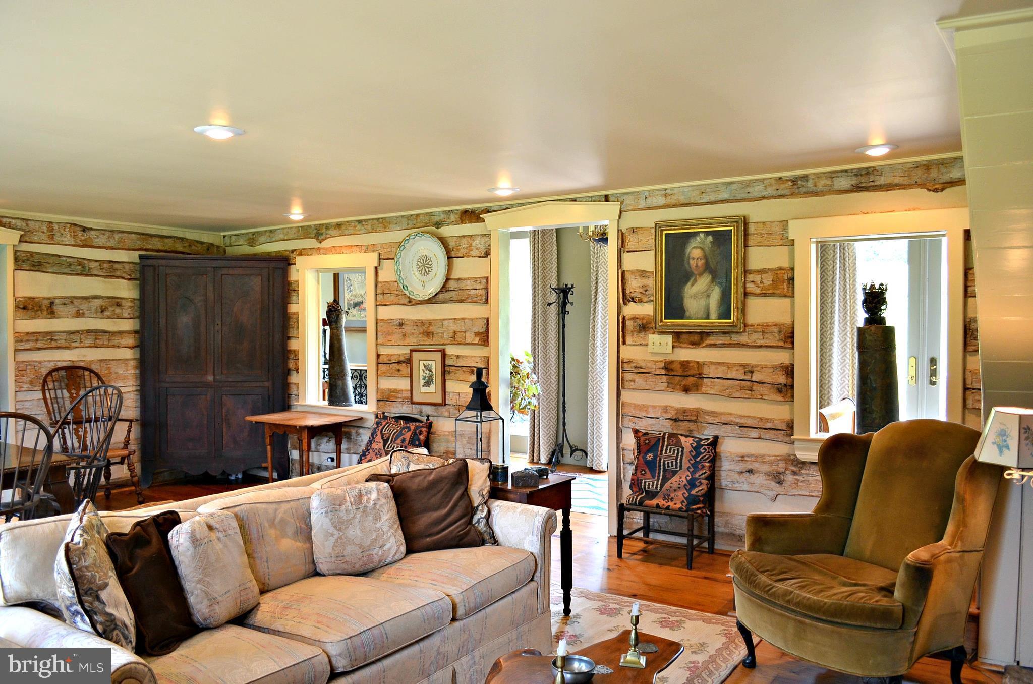 1712 Mountain Run Road Berkeley Springs, WV 25411 - Photo 14 of 30 Living Room
