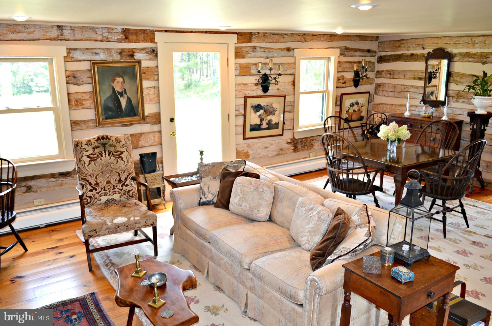 1712 Mountain Run Road Berkeley Springs, WV 25411 - Photo 17 of 30 Living Room
