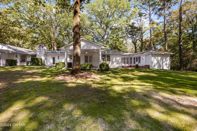 $469,900 | 137 Gibson Drive, Henderson, TN 38340