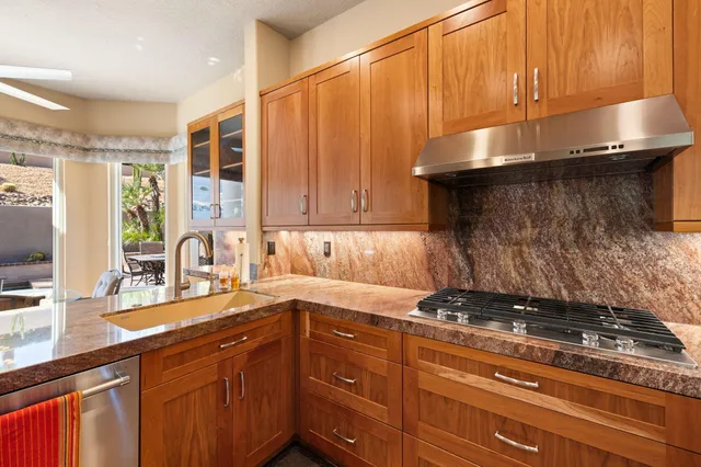 a view of a workspace with furniture and a livingroom