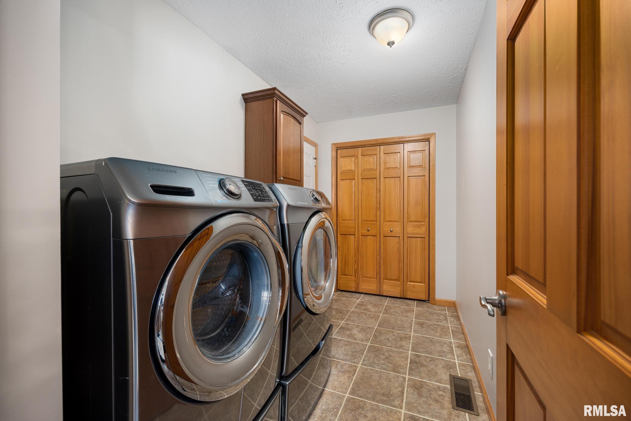 12505 North Maher Road Brimfield, IL 61517 - Photo 13 of 35 Gallery Image 13