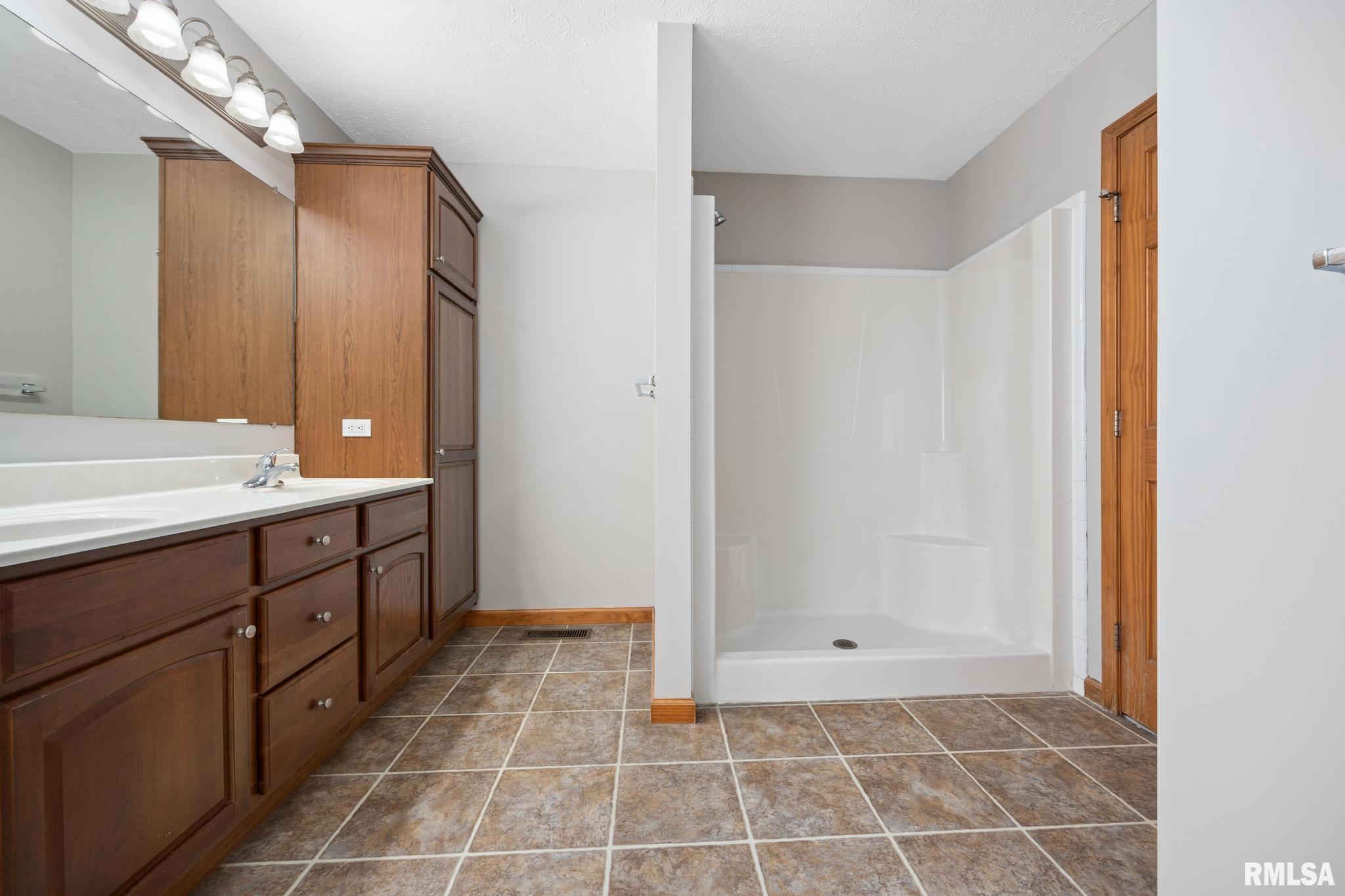 12505 North Maher Road Brimfield, IL 61517 - Photo 18 of 35 Gallery Image 18