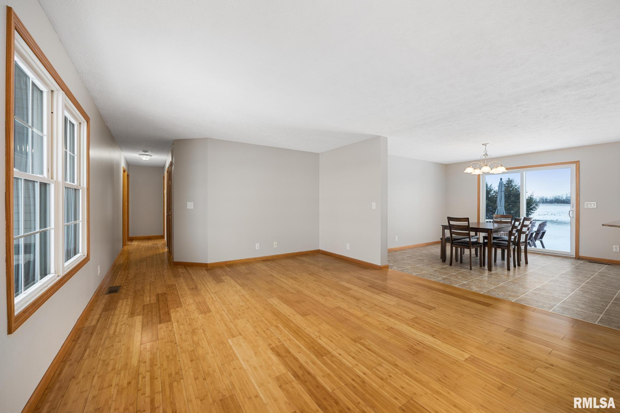 12505 North Maher Road Brimfield, IL 61517 - Photo 5 of 35 Gallery Image 5