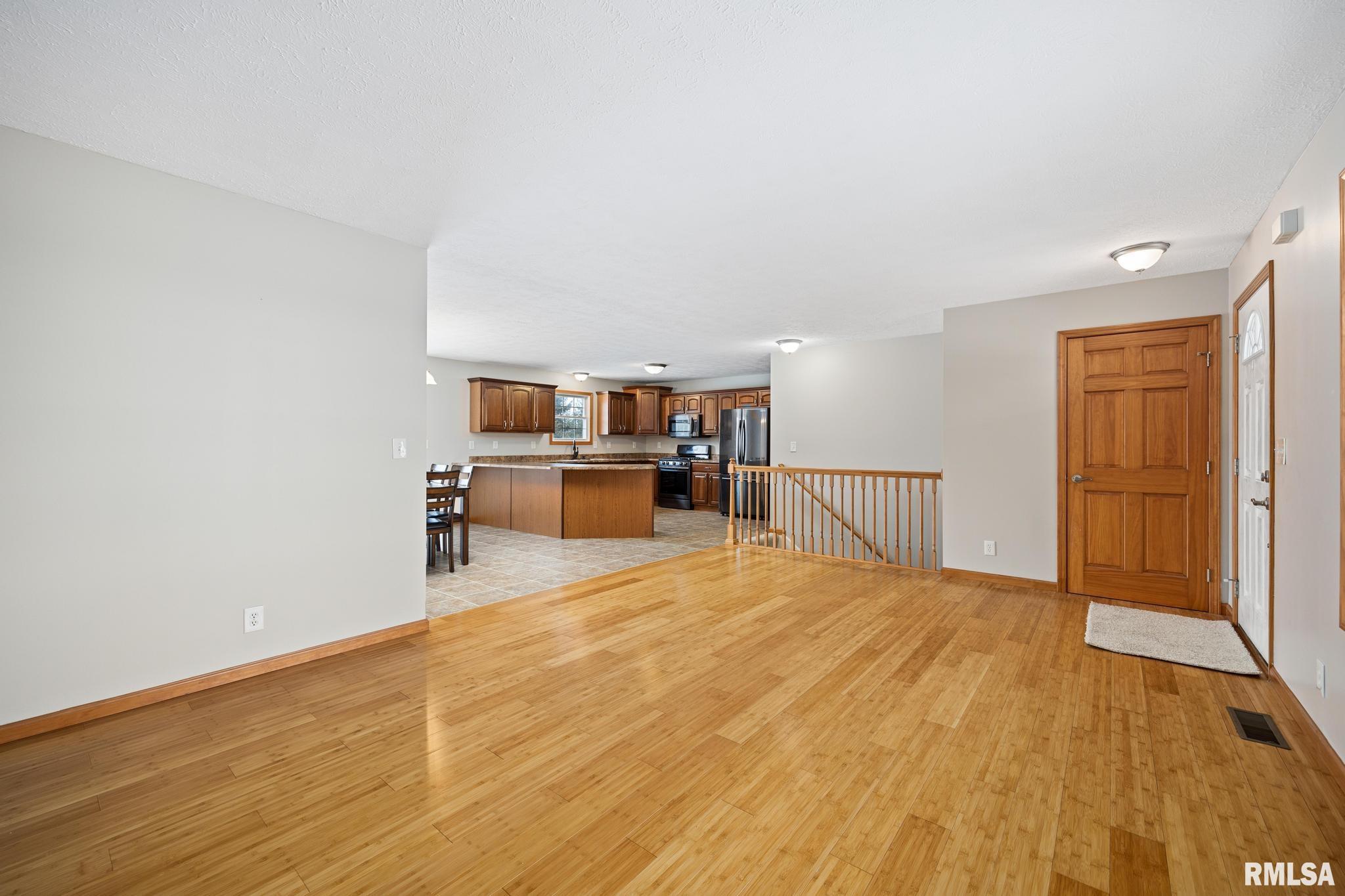 12505 North Maher Road Brimfield, IL 61517 - Photo 7 of 35 Gallery Image 7