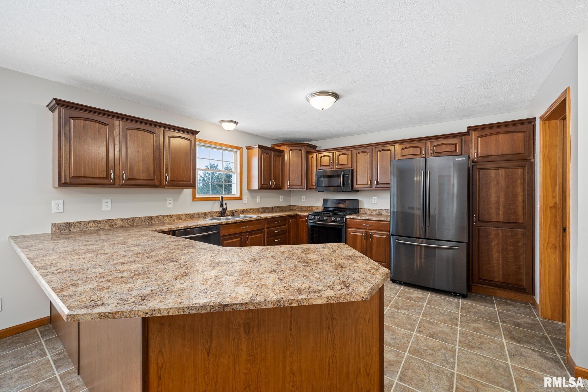 12505 North Maher Road Brimfield, IL 61517 - Photo 10 of 35 Gallery Image 10