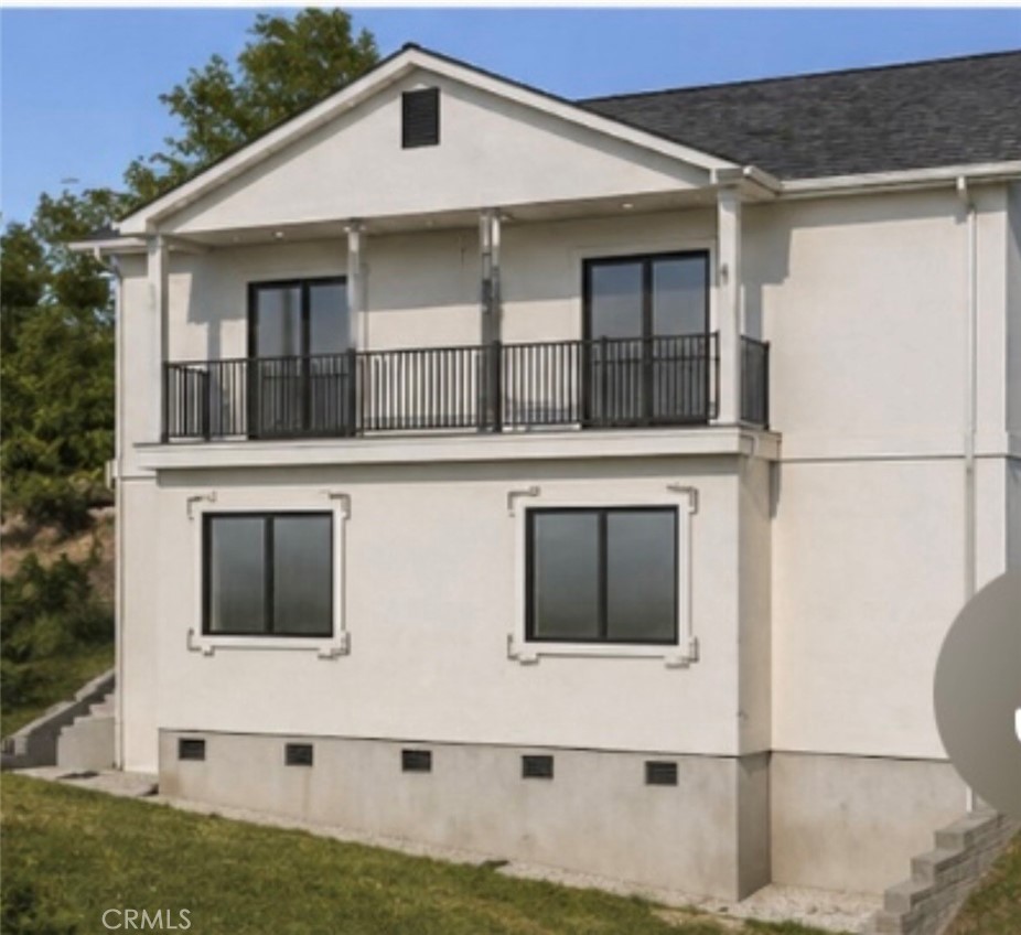295 Grandview Road Twin Peaks, CA 92391 - Photo 11 of 11 a front view of a house with a garage