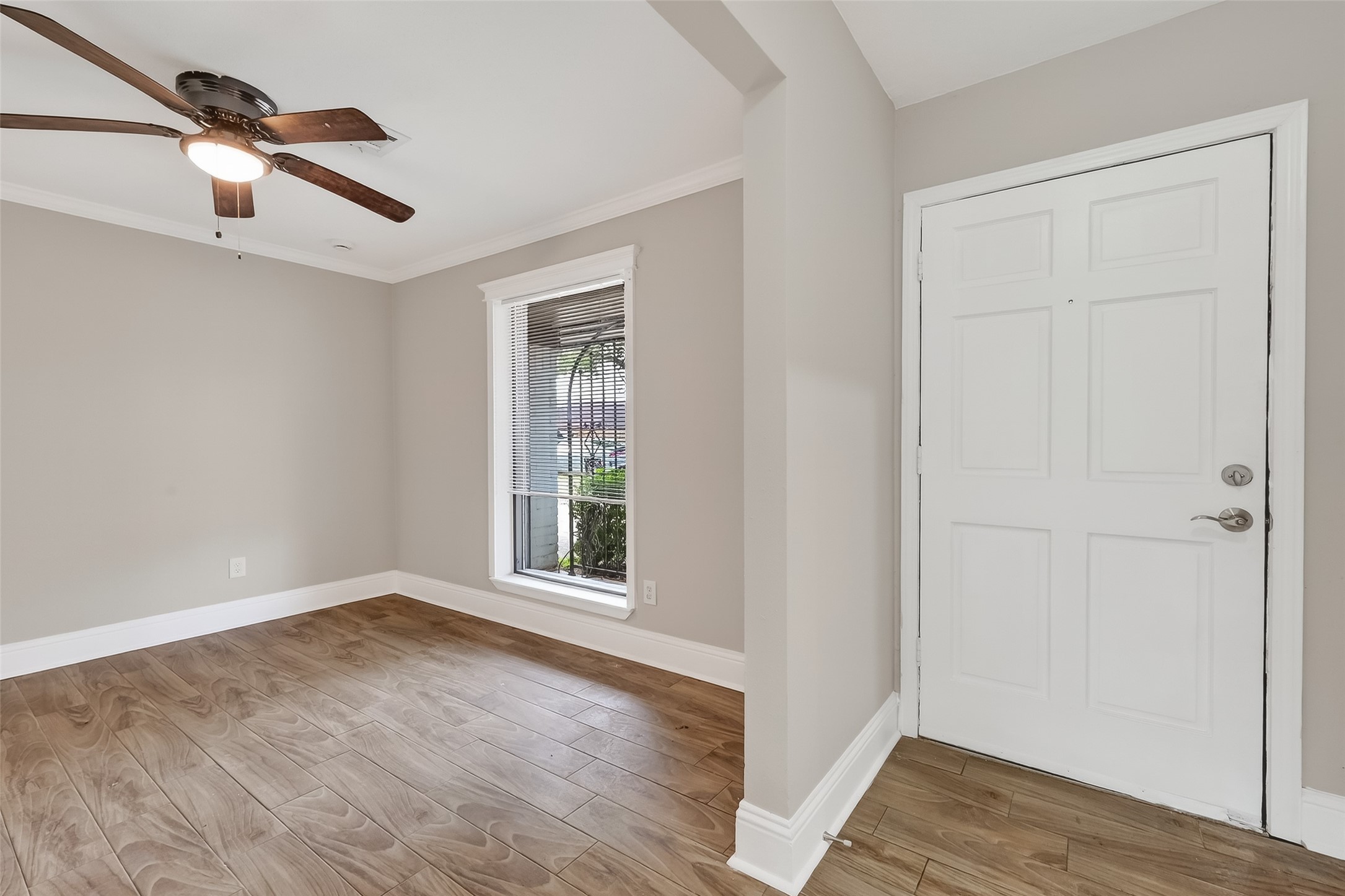 11107 Cedarview Lane Houston, TX 77041 - Photo 6 of 39