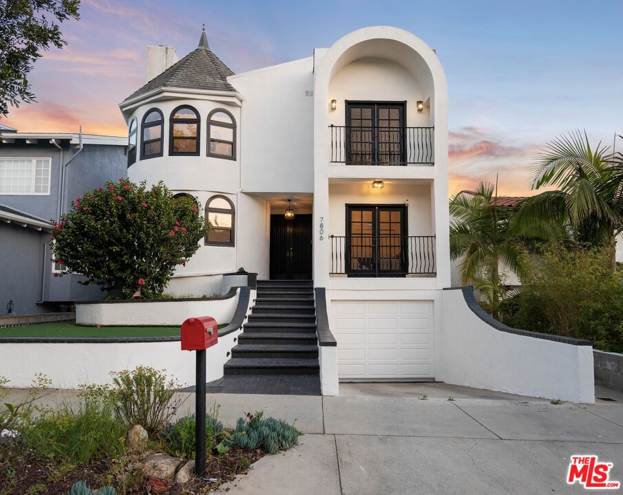 7806 West 79th Street Playa del Rey, CA 90293 - Photo 1 of 54 Gallery Image 1