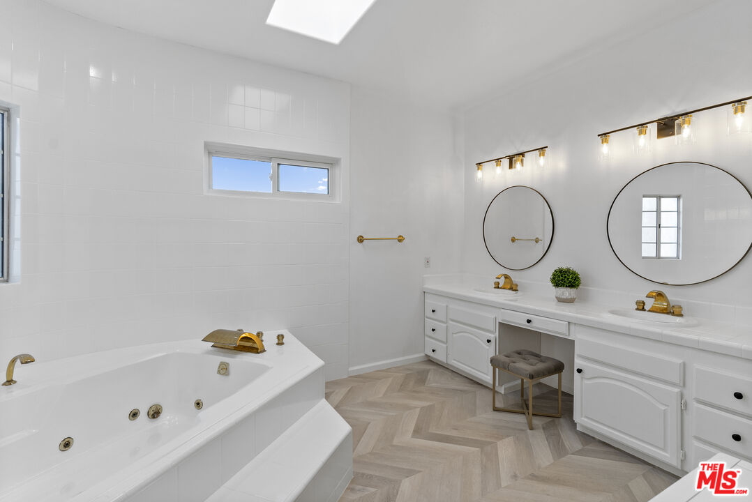 7806 West 79th Street Playa del Rey, CA 90293 - Photo 22 of 54 Gallery Image 22