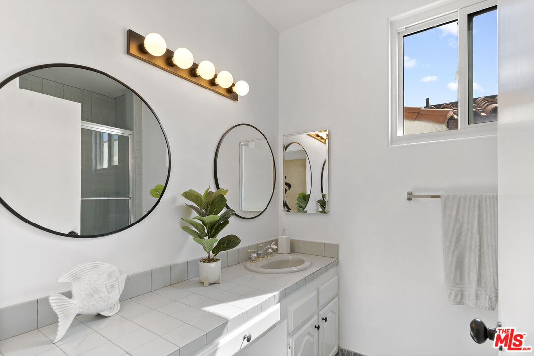 7806 West 79th Street Playa del Rey, CA 90293 - Photo 34 of 54 Gallery Image 34