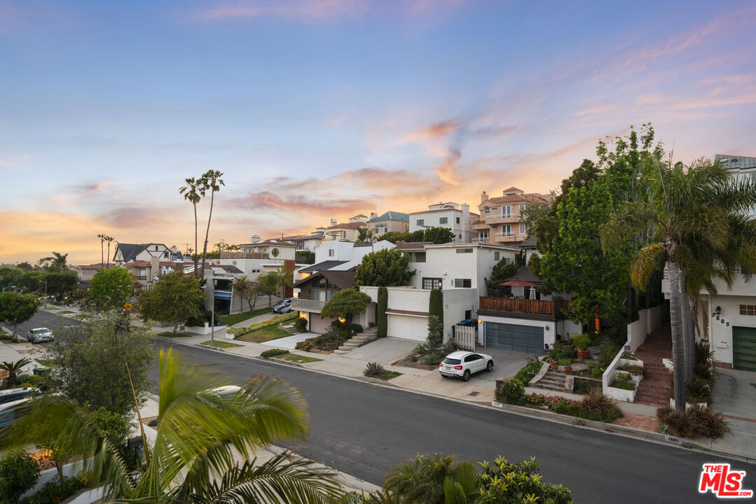 7806 West 79th Street Playa del Rey, CA 90293 - Photo 44 of 54 Gallery Image 44