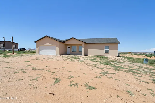 $284,000 | 1373 Gobi Desert Drive, Chaparral, NM 88081
