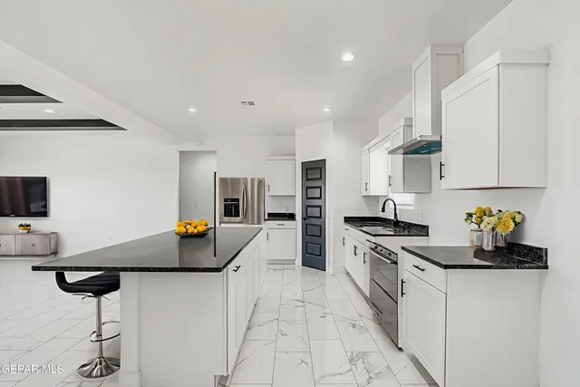 $284,000 | 1373 Gobi Desert Drive, Chaparral, NM 88081