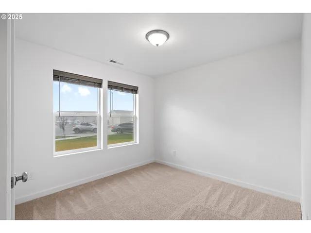 $369,000 | 205 Southwest Eagle Drive, Boardman, OR 97818