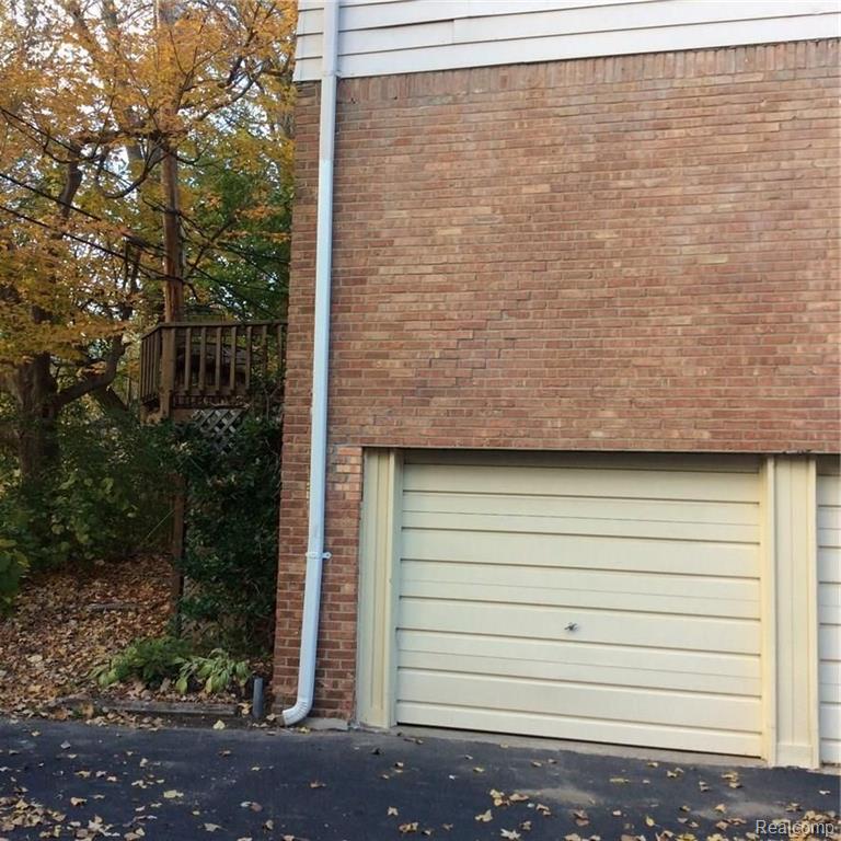 507 East University Drive, Unit 403 Rochester, MI 48307 - Photo 4 of 13
