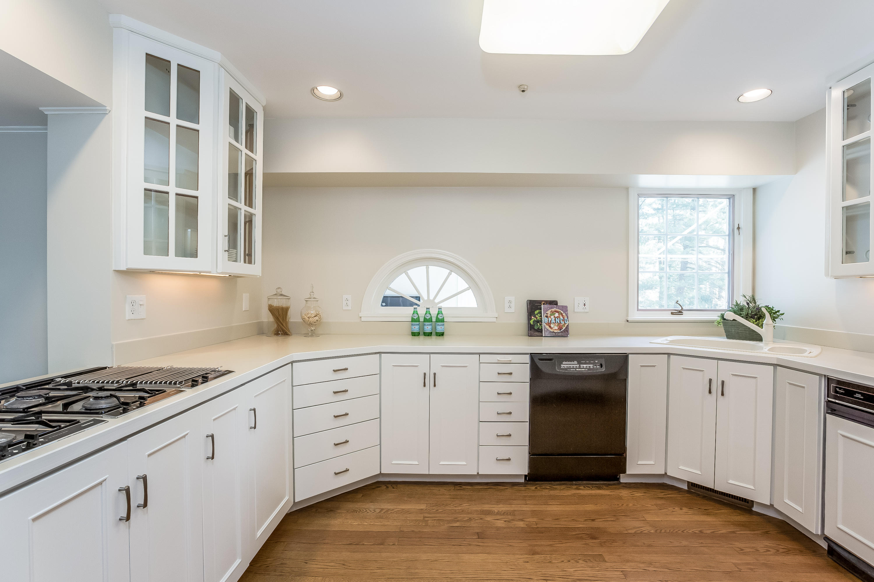 14 Meadowbrook Road Darien, CT 06820 - Photo 13 of 40 a large kitchen with cabinets and sink