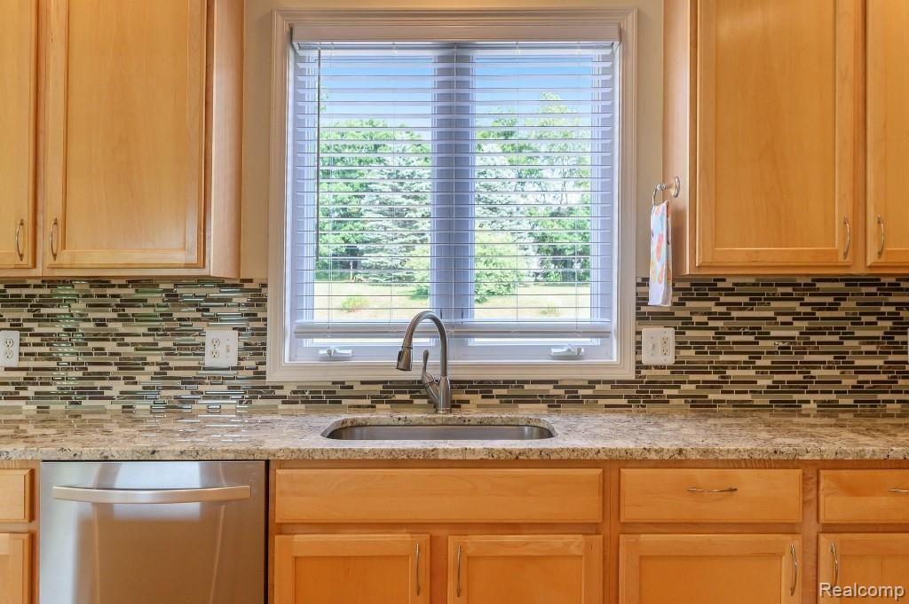 7436 Mabley Hill Road Fenton, MI 48430 - Photo 14 of 38 CNG_5639.jpg