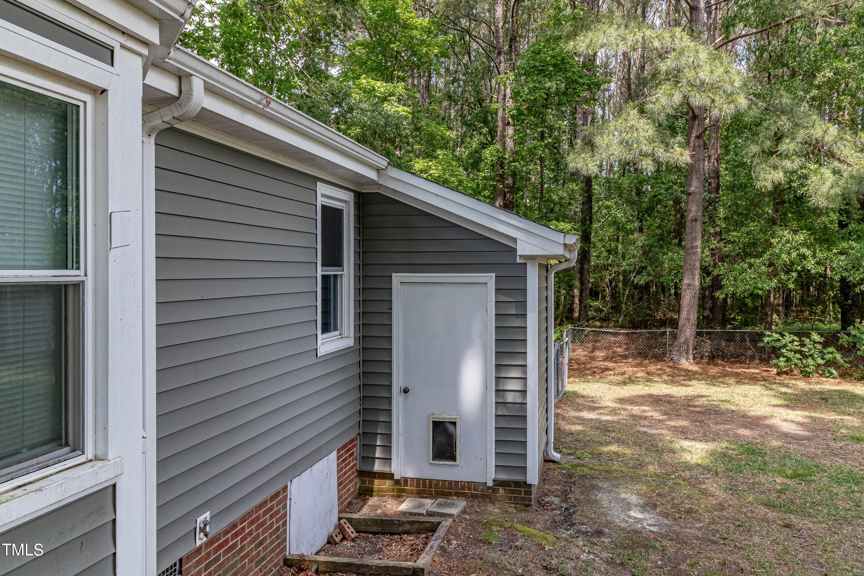 410 Barbour Road Smithfield, NC 27577 - Photo 12 of 16