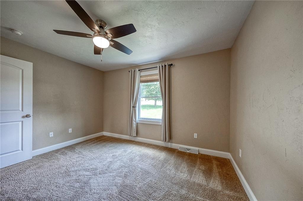 8554 Peters Road Cranberry Township, PA 16066 - Photo 23 of 40 Gallery Image 23