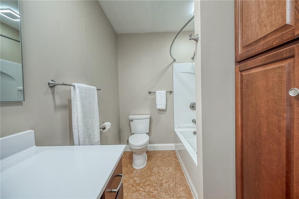 8554 Peters Road Cranberry Township, PA 16066 - Photo 29 of 40 FULL BATH IN GAME ROOM