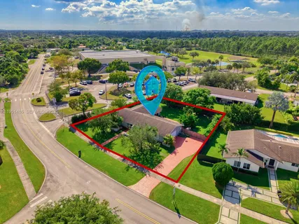 $975,000 | 10860 Southwest 124th Road, Miami, FL 33176
