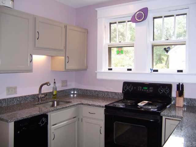 310 Glascock Street Raleigh, NC 27604 - Photo 5 of 12 Kitchen