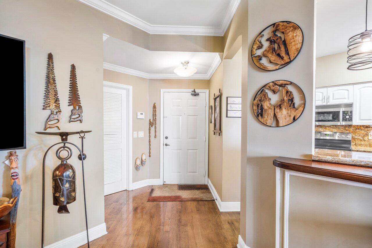 5790 Coach House Circle, Unit D Boca Raton, FL 33486 - Photo 6 of 28 007-5790CoachHouseCircle-BocaRaton-FL-33